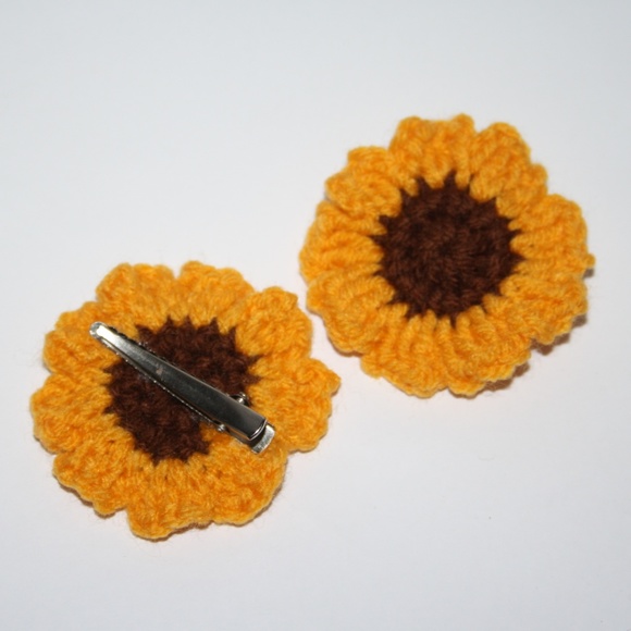 🌻 SUNFLOWER HAIR CLIPS · SET OF TWO · NWOT 🤎 - Picture 5 of 5